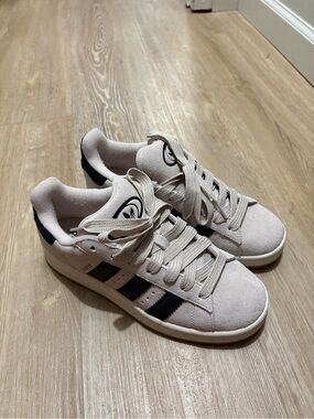 Adidas campus